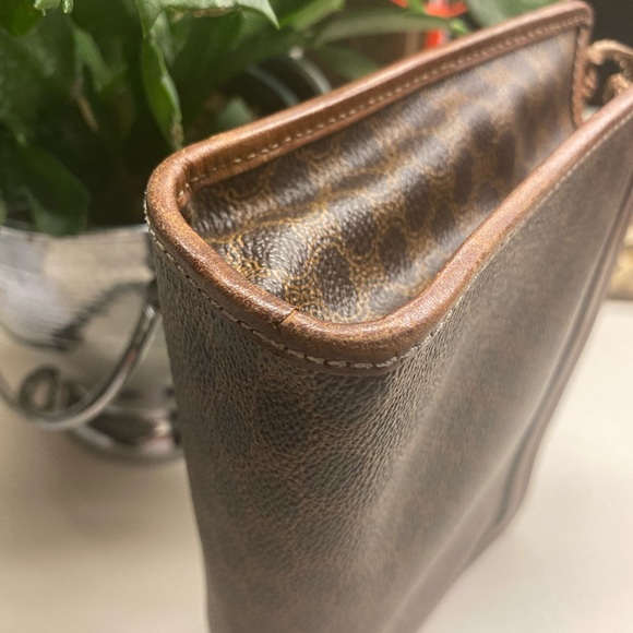 SOLD—Celine Triomphe Vintage Canvas Monogram Macadam Leather Clutch Cosmetic - Picture 12 of 16